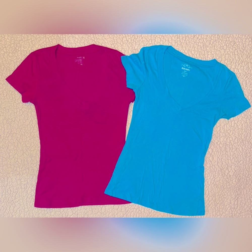 Old Navy V Neck T Shirts Bundle - Teal and Magenta Tees Women’s Basics XS